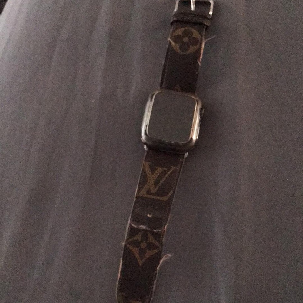 Louis Vuitton Apple Watch series 4